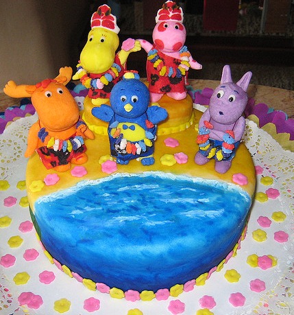 Monster Themed Birthday Party on Images Of Backyardigans Party Ideas Supplies Wallpaper
