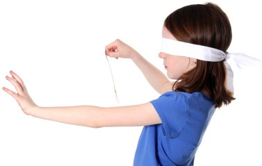 girl blindfold games
