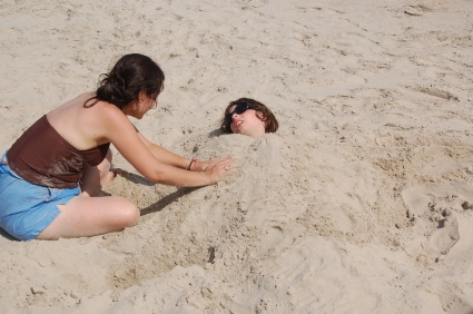 sand bury